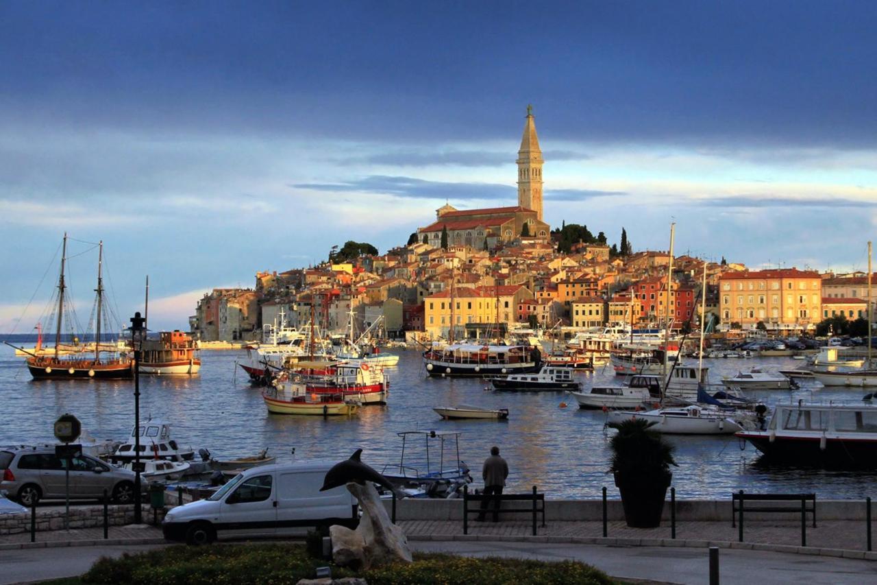 Apartments With A Parking Space Rovinj - 19088 Buitenkant foto