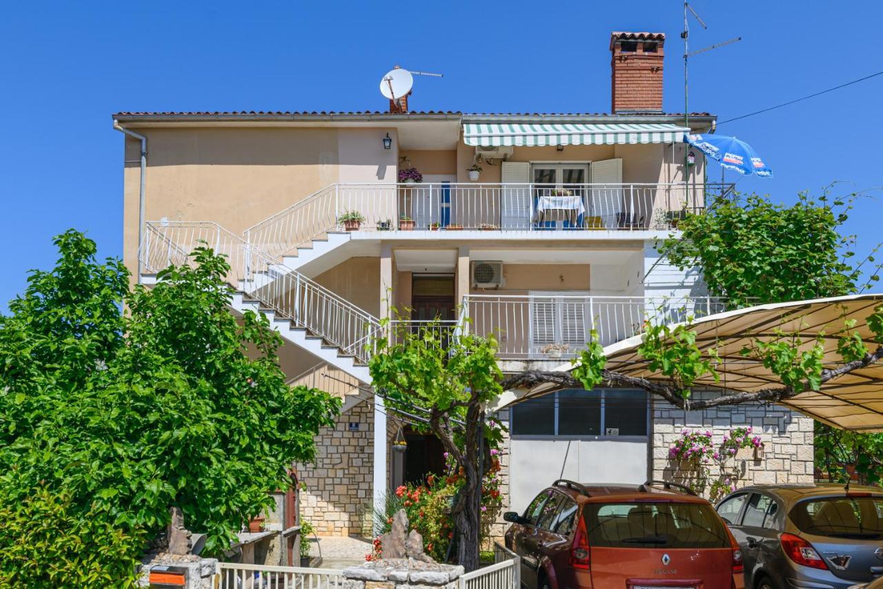 Apartments With A Parking Space Rovinj - 19088 Buitenkant foto